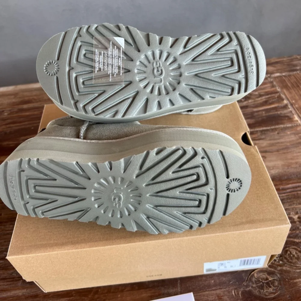 UGG CLASSIC ULTRA MINI PLATFORM MOSS GREEN BRAND NEW + PAPER SHOPPING BAGN ZS 7 - Picture 11 of 14